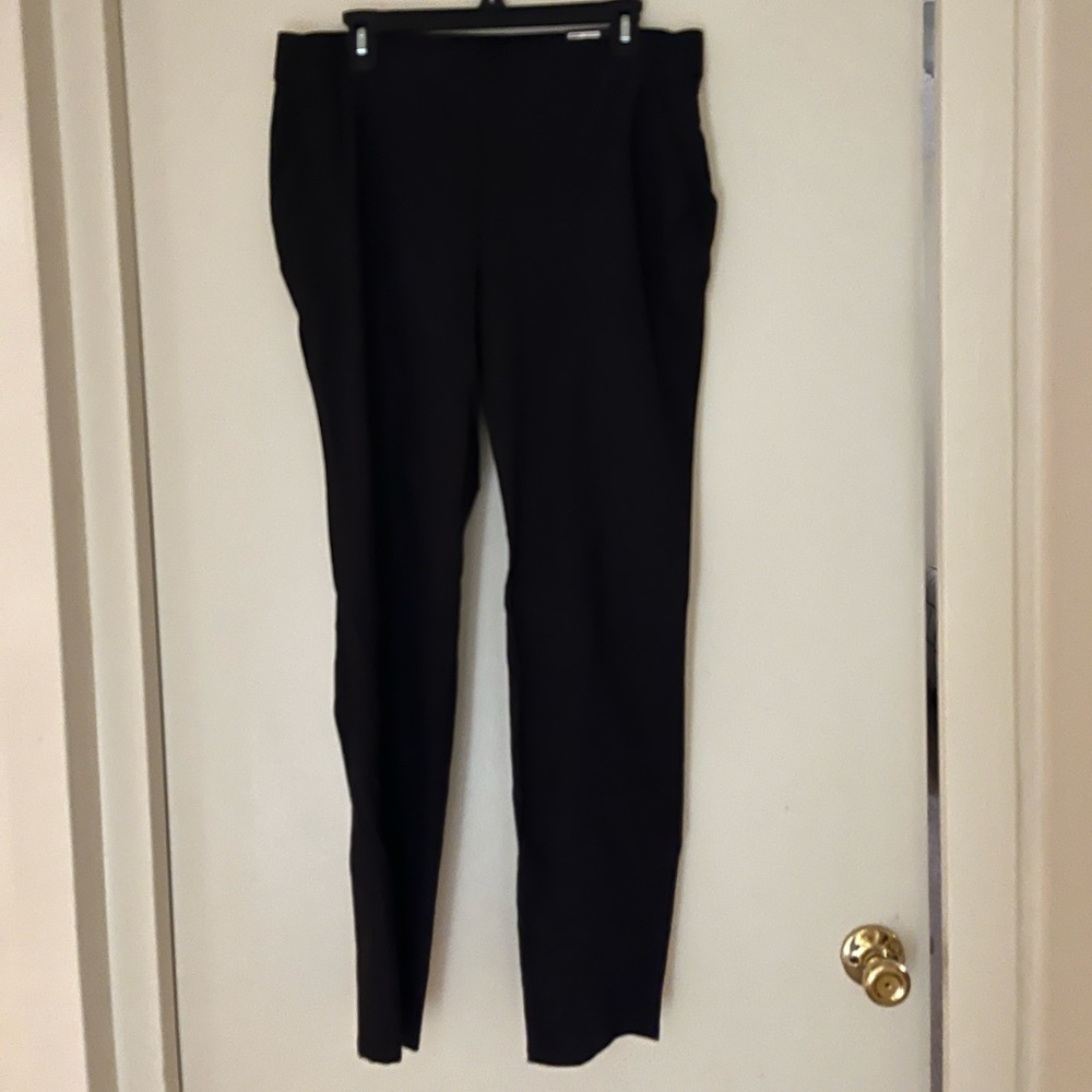 Large Vera Wang Pants